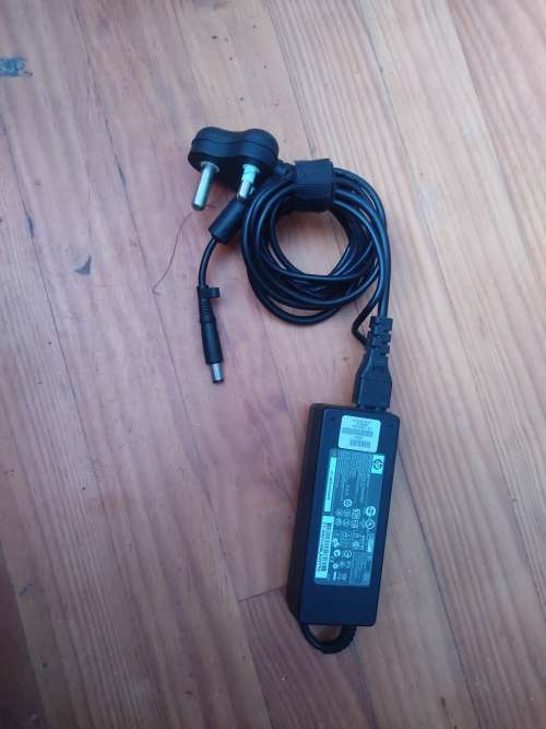 HP Laptop Charger P/N 463955-001