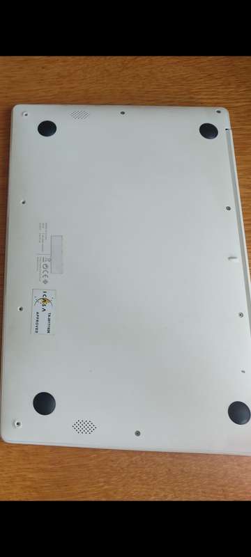 Mecer Z140C laptop