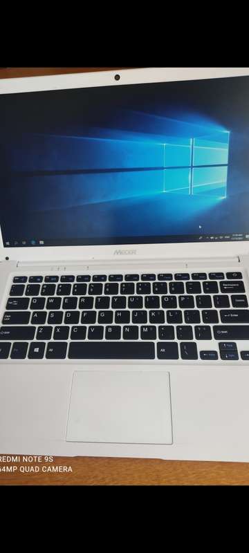 Mecer Z140C laptop