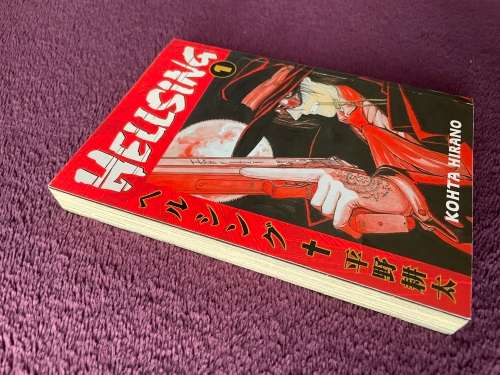 Hellsing Volume 1 Manga - Paperback