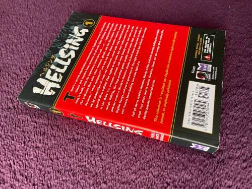 Hellsing Volume 1 Manga - Paperback