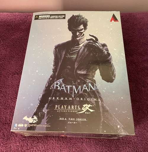 The Joker No.4 - Square Enix Batman: Arkham Origins - Play Arts Kai Action Figure