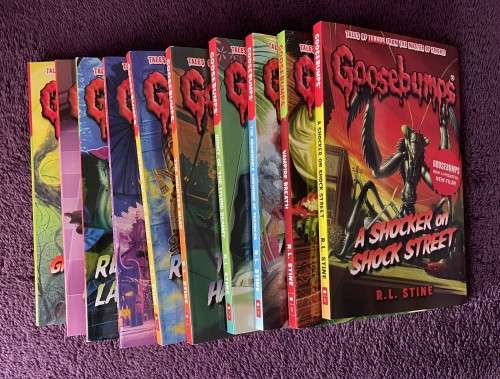 Goosebumps by R.L. Stine - 10 Books (Paperback)