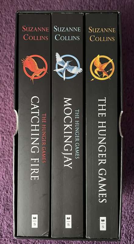 The Hunger Games Trilogy by Suzanne Collins (Paperback)