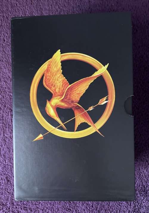 The Hunger Games Trilogy by Suzanne Collins (Paperback)