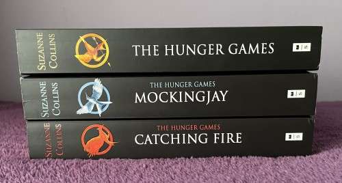 The Hunger Games Trilogy by Suzanne Collins (Paperback)
