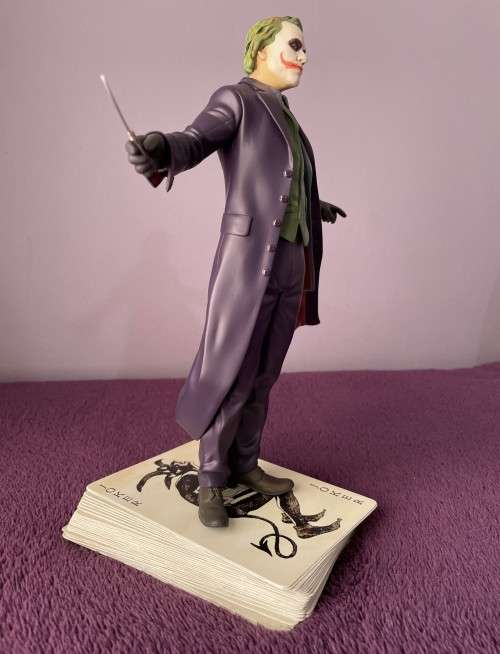 Heath Ledger Joker Statue Dark Knight sculpted by Kolby Jukes DC Direct Limited Edition 4918/6000