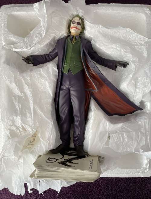 Heath Ledger Joker Statue Dark Knight sculpted by Kolby Jukes DC Direct Limited Edition 4918/6000