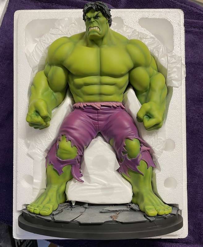 Bowen Designs The Incredible Hulk Painted Statue Savage Version - - 882/1900 Limited