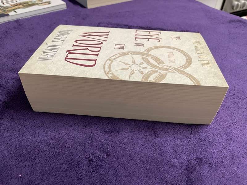 The Eye of the World (The Wheel of Time) Book 1 (Softcover) - Robert Jordan
