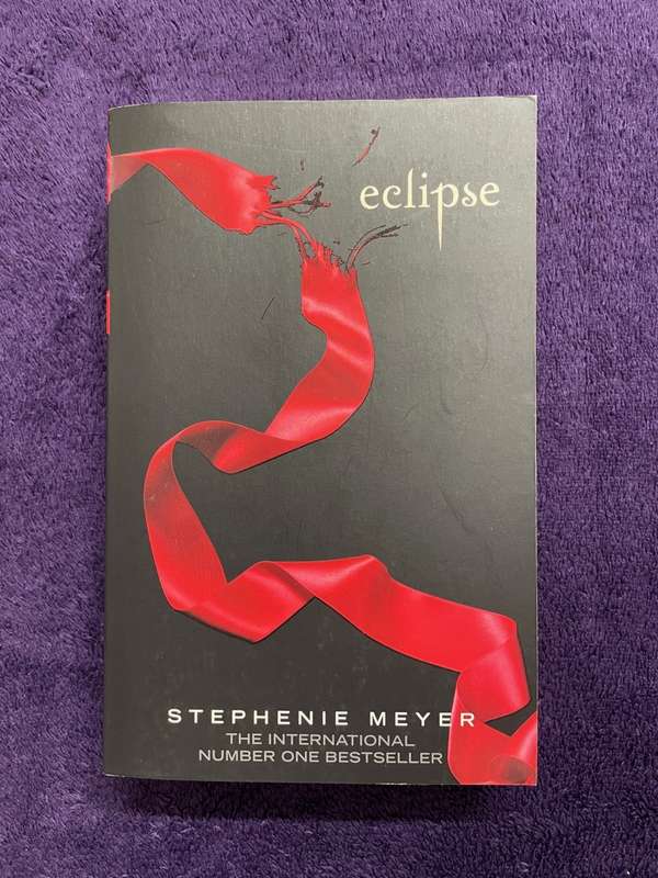 The Twilight Saga Collection 4 Books (Softcover) - Stephenie Meyer