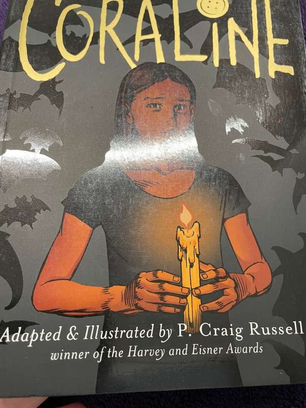 Coraline: The Graphic Novel (Softcover) - Neil Gaiman