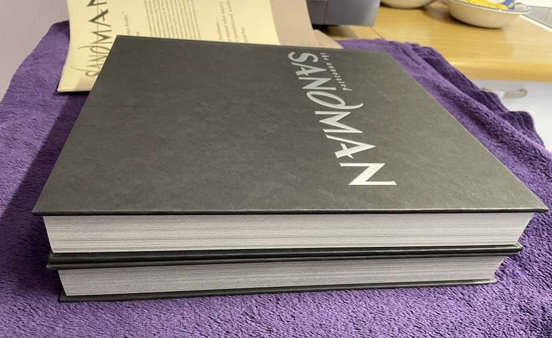 Annotated Sandman Volume 1 & 2 (Hardcover) - Neil Gaiman