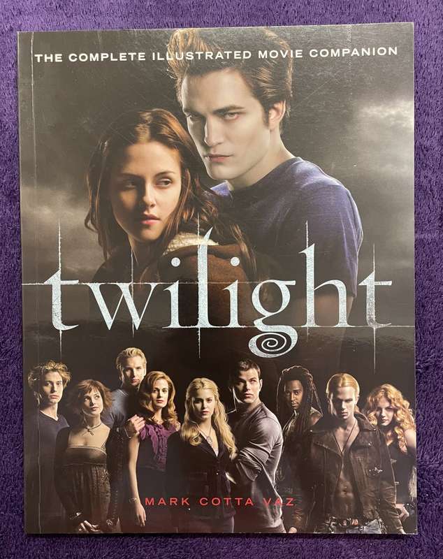 Twilight - The Complete Illustrated Movie Companion by Mark Cotta Vaz (Softcover)