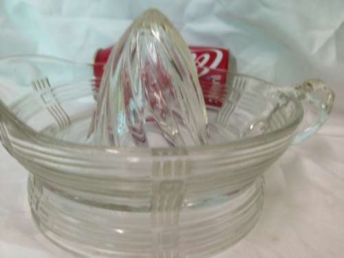 VINTAGE LARGE PRESSED GLASS CITRUS JUICER*PLEASE LOOK at my BUY NOW Close asU BIDon items NO WAITING
