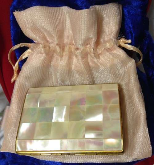 Ronson cigaret case  mother of Pearl Tiles England+ silky bag Mamode
