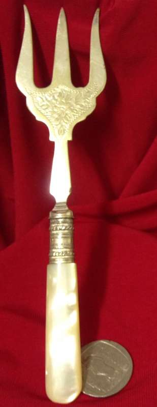 *Bread Fork *SILVER PLATE MOTHER OF PEARL HANDLE