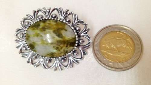 BROOCH - GREEN MOTTLED STONE