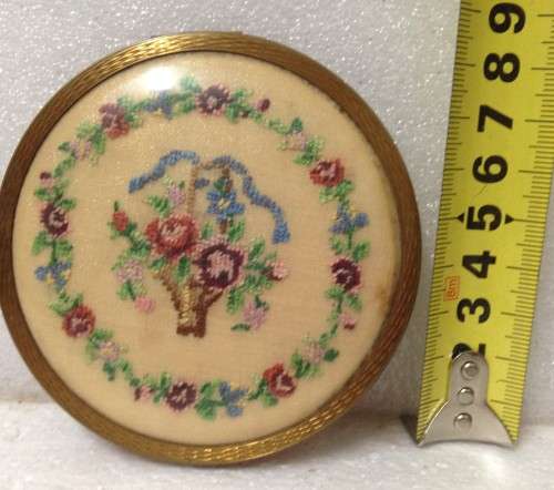 COMPACT Powder -  PYGMALION - decorative NEEDLE POINT TOP - England