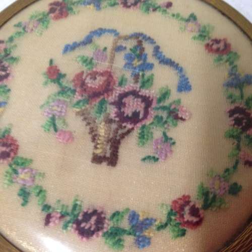 COMPACT Powder -  PYGMALION - decorative NEEDLE POINT TOP - England