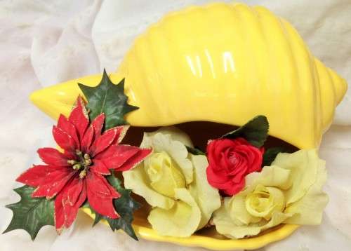 3 items YELLOW SHELL 1 x VASE + 1 green +1 mottled Jug vase