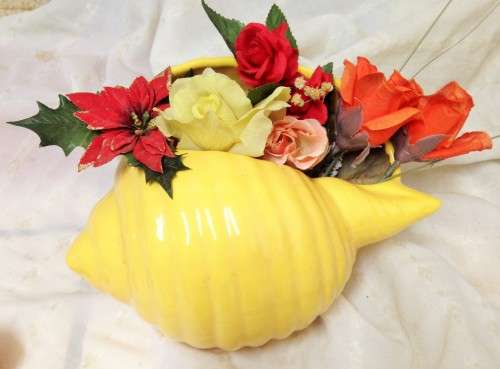 3 items YELLOW SHELL 1 x VASE + 1 green +1 mottled Jug vase