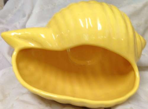 3 items YELLOW SHELL 1 x VASE + 1 green +1 mottled Jug vase