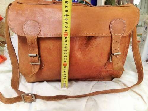 OLD LEATHER SATCHEL 2 DIVISION!!!GREAT COUNTRY HOME DECOR!!!*L@@K AT MY BUY NOW LISTINGS No WAITING