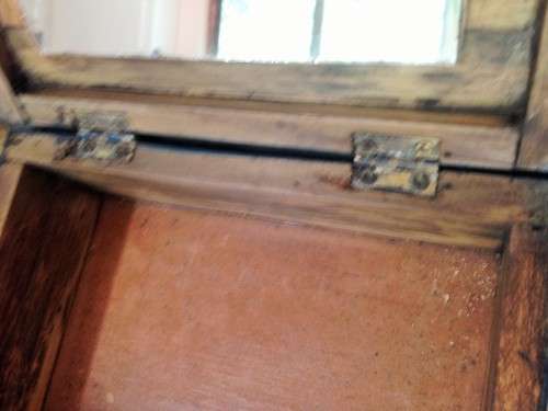 BOX -FORK HANDEL *LIFT UP *HINGED LID Inside*MIRROR-TLC turn into nice memories/jewellery box