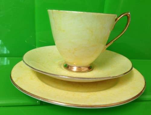 Royal  Albert  c1950'/60's-Gossamer" Series trio in*BUY NOW Closes as bid onNO WAITING [cup craack