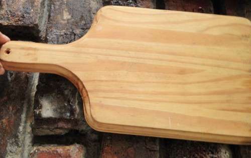 WOOD CHOPPING BOARD HAS HOLE IN HANDLE TO HANG!!!GREAT COUNTRY HOME KITCHEN DECOR!!