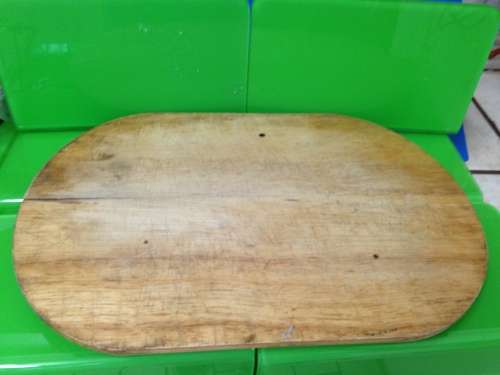 WOOD CHOPPING BOARD-ROUNDED ENDS  !!!GREAT COUNTRY HOME KITCHEN DECOR!!