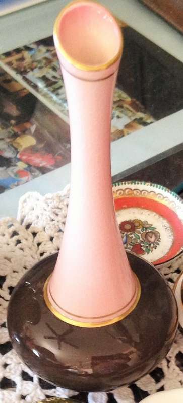 VASE - 2 CARLTON WARE Pink blush Porcelain