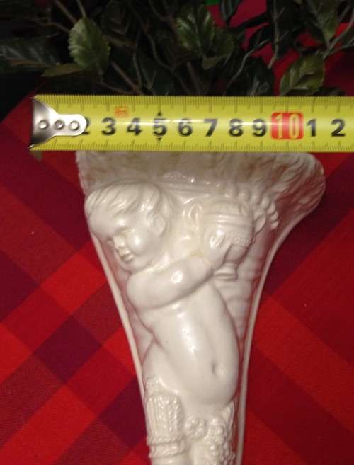 VASE -WALL POCKET Ceramic Puttie on