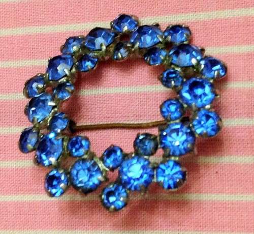 BROOCH - BLUE CRYSTALS - SILVER TONE Metal back LOOK At My BUY NOW LISTINGS NO WAITING