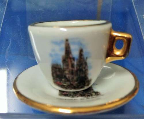 MINIATURE`s -2 X DUO-CERAMIC +JUG LIMOGES  chip