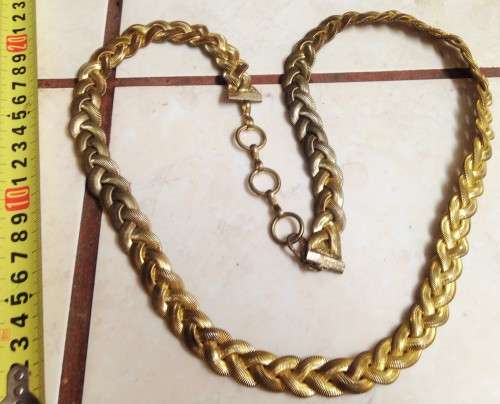 1 Belt  - Vintage -weave design - Gold tone metal