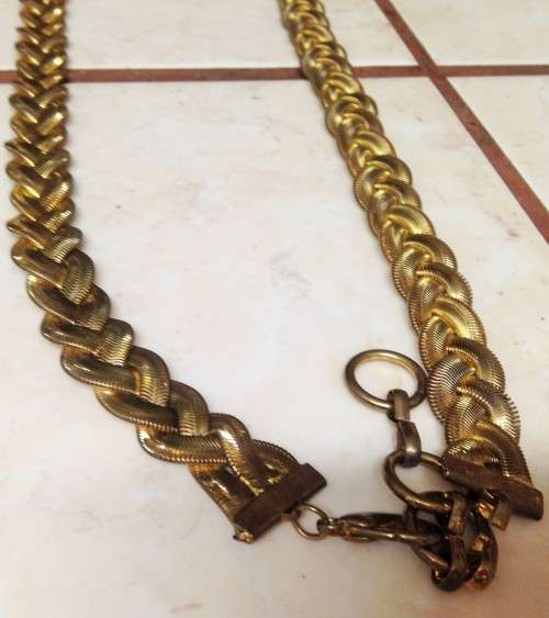 1 Belt  - Vintage -weave design - Gold tone metal