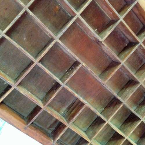 42-Spaces*PRINTER TRAY-OLD WOOD SHOWS WARE!!GREAT COUNTRY HOME DECOR!!L@@K AtmyBUY NOW*NO WAITING