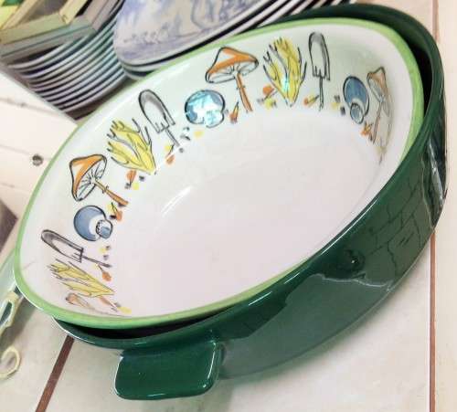 2 items OVEN WARE 1 GREEN +1 made in Sweden