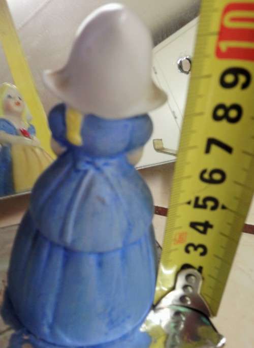 BELL 1 X DUTCH GIRL with bonnet HOLDING TULIP-J.S.N.Y TAIWAN !!GREAT COUNTRY HOME DECOR!!!