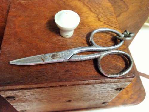 Wood box for String the Scissors Attached Look At My BUy NOW Listings NO WAITING