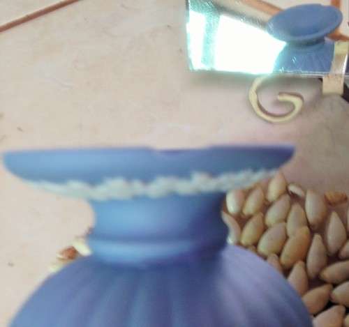 Vase -Posy Wedgewood maidens campagna shape WhiteonBlue *chip LOOK At My BUY NOW items NO WAITI