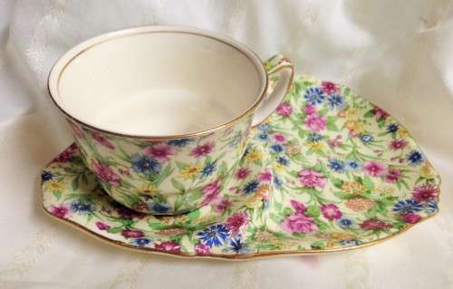 Royal Winton Grimwades CHINTZ PATTERN"Kew"*Tennis Snack set!!!GREAT COUNTRY HOME DECOR !!!