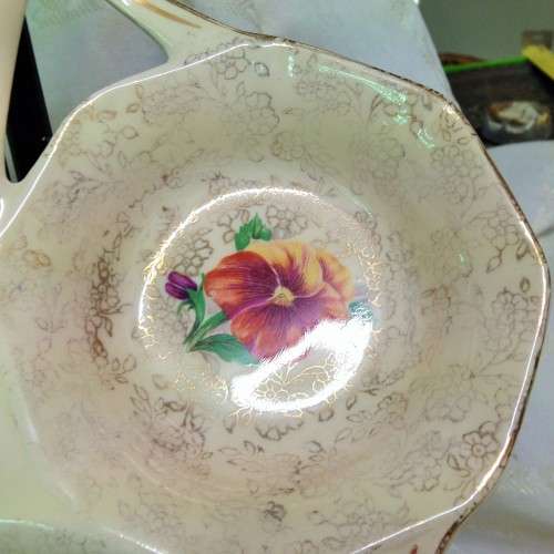 Snack dish - 1 CHINTZ make H+K TUNSTAL ENGLAND Monkey face shape SNACK DISH 3 DIVISION