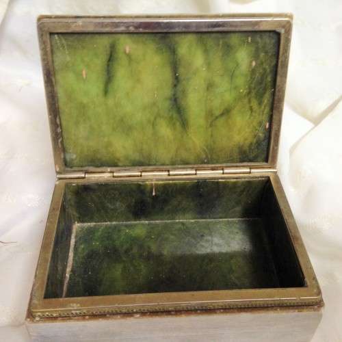 A COMO ORIGINAL heavy weight 972 grams BOXINSIDE GREEN-outsideTop needs stain LOOK at All My BUY NOW
