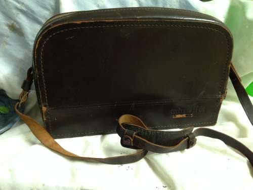 VINTAGE LEATHER CASE MINOLTA CAMERA CO.LTD JAPAN HAS SHOULDER STRAP