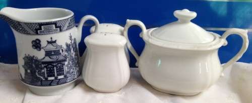 1 MILK Jug Willow pattern+Mikasa DINNER at Eight SUGAR BASIN+lid + 2SALT SHAKERS