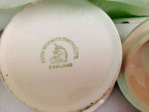 2 Bowls + 2 lids not original WEDGEWOOD - CHINTZ - Pink  ROSES  ENGLAND