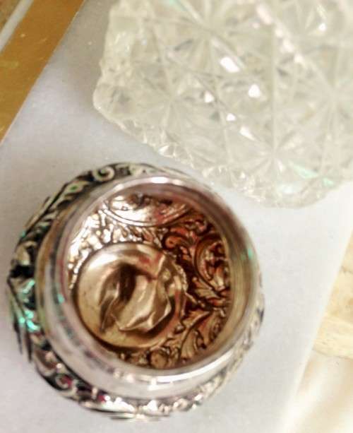 HALLMARKED SILVER COLLAR ON LIFT OFF LID( hallmark pictures)CRYSTAL+STOPPER-PERFUME BOTTLE *damage